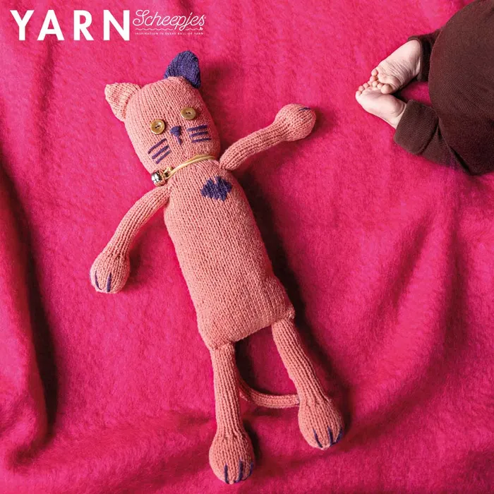 Scheepjes yarn Bookazine 18 The Family Issue