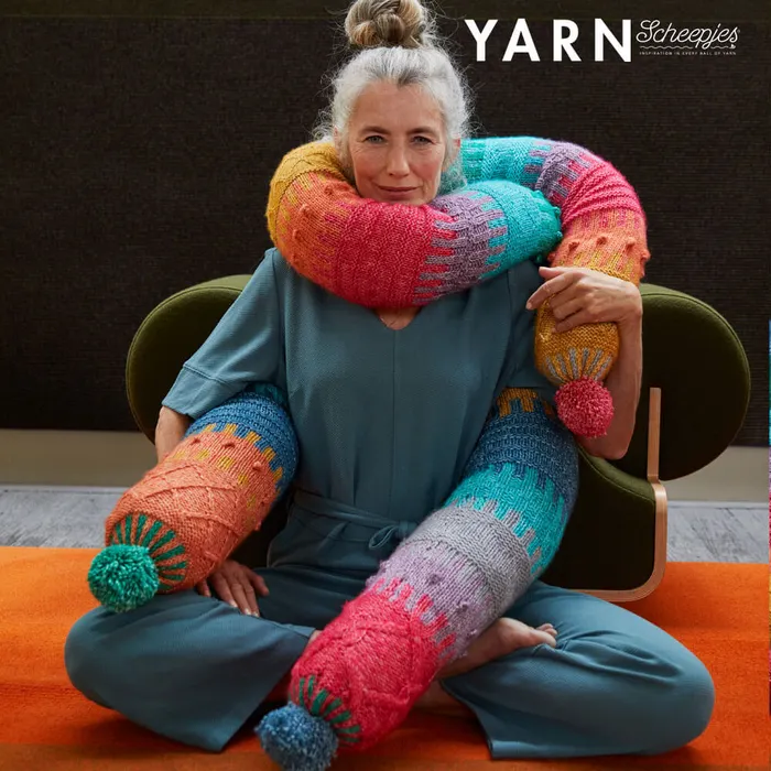 Scheepjes Yarn Bookazine volume 14 - expression